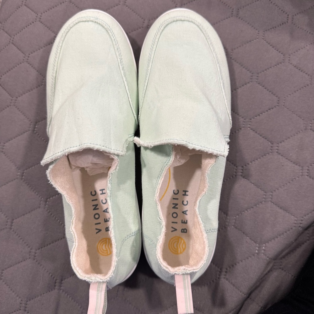 Vionic Women's Mint Green Slip-On Shoes